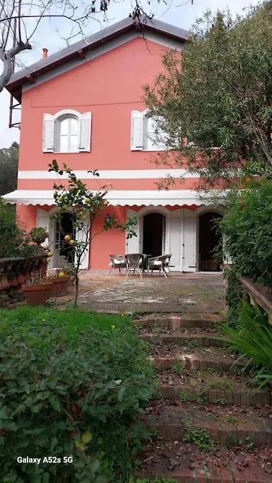 La Vignetta Villa Con Giardino Alassio 0*,  Itália